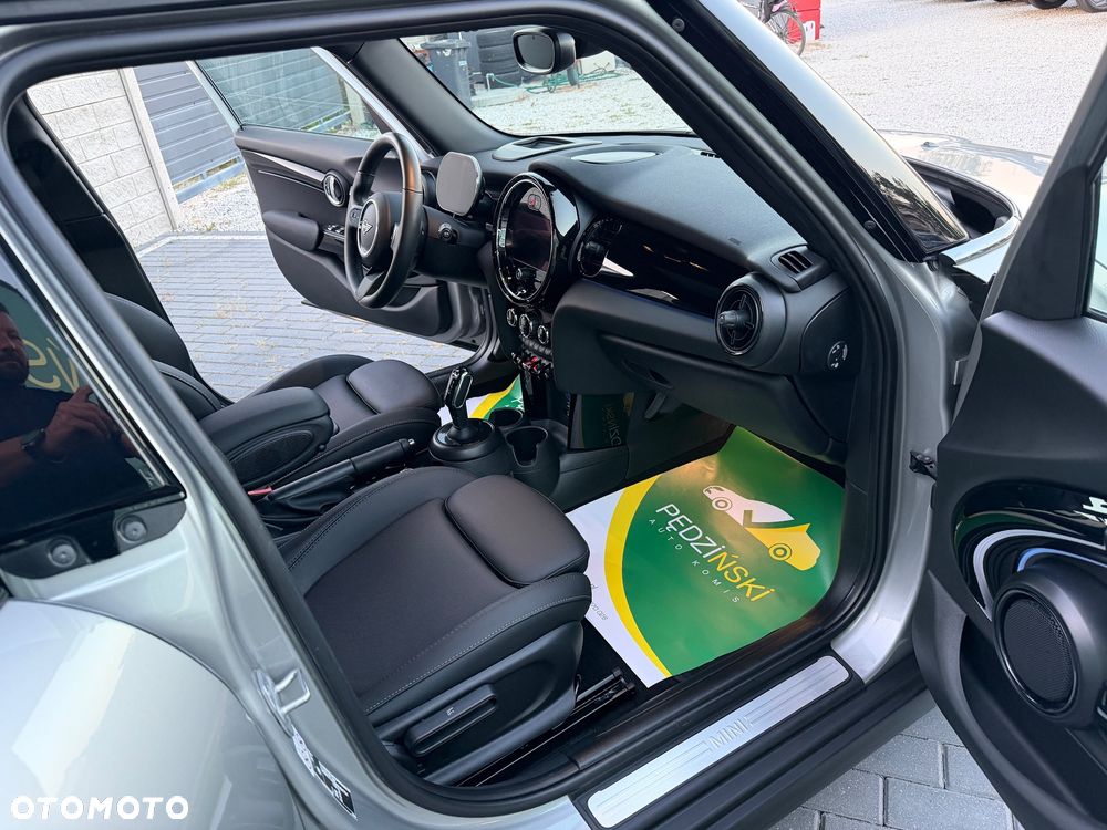 MINI Cooper Seven Chili - 6