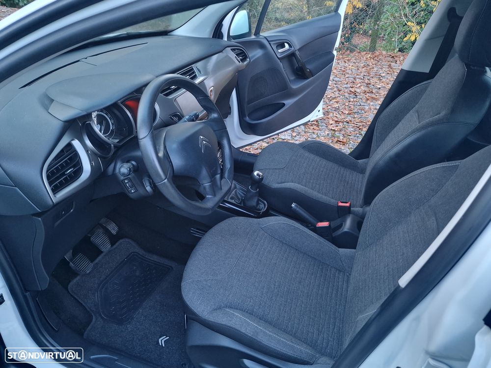 Citroën C3 1.2 PureTech Shine - 10