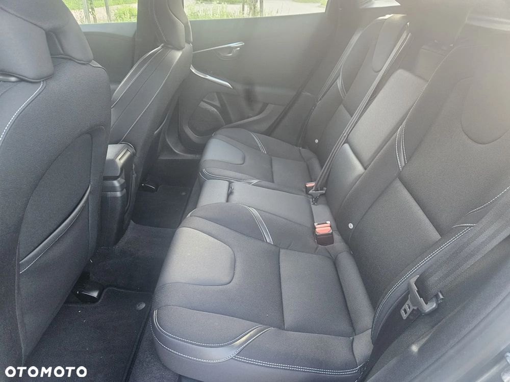 Volvo V40 D2 RDesign - 14