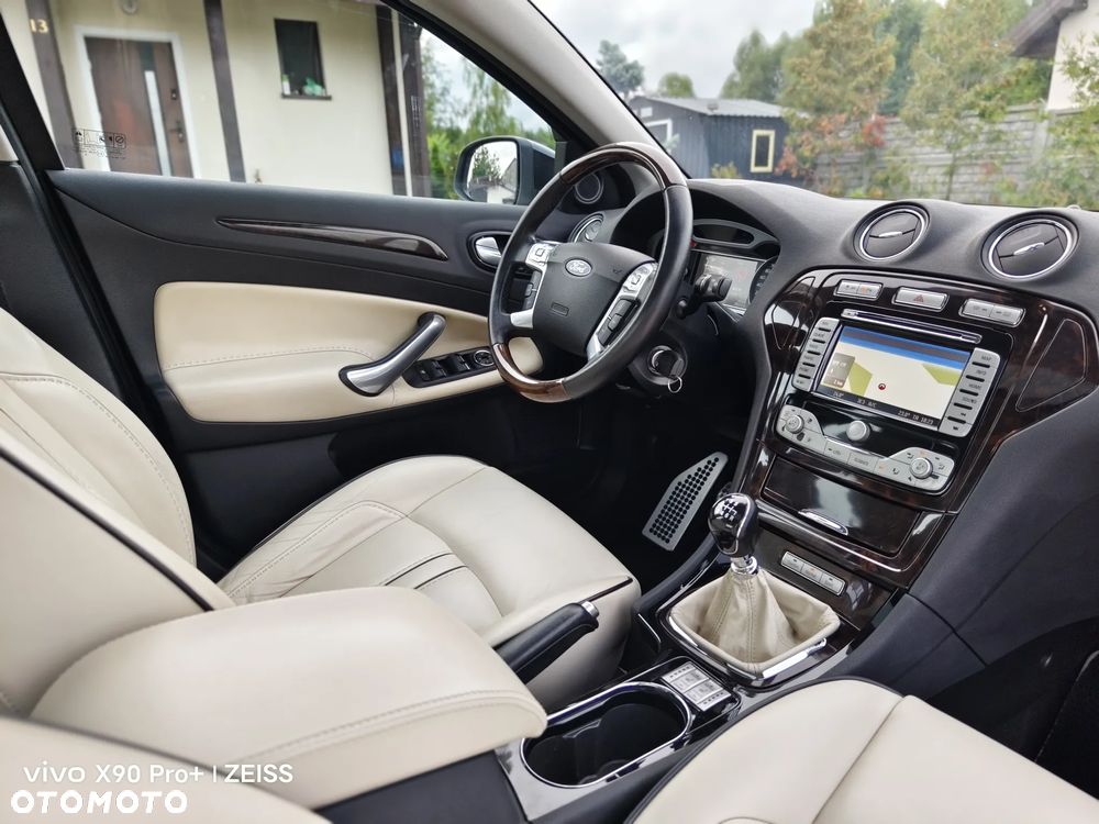 Ford Mondeo 2.5 Ghia X - 12