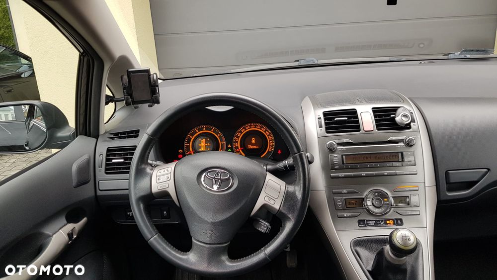 Toyota Auris - 11