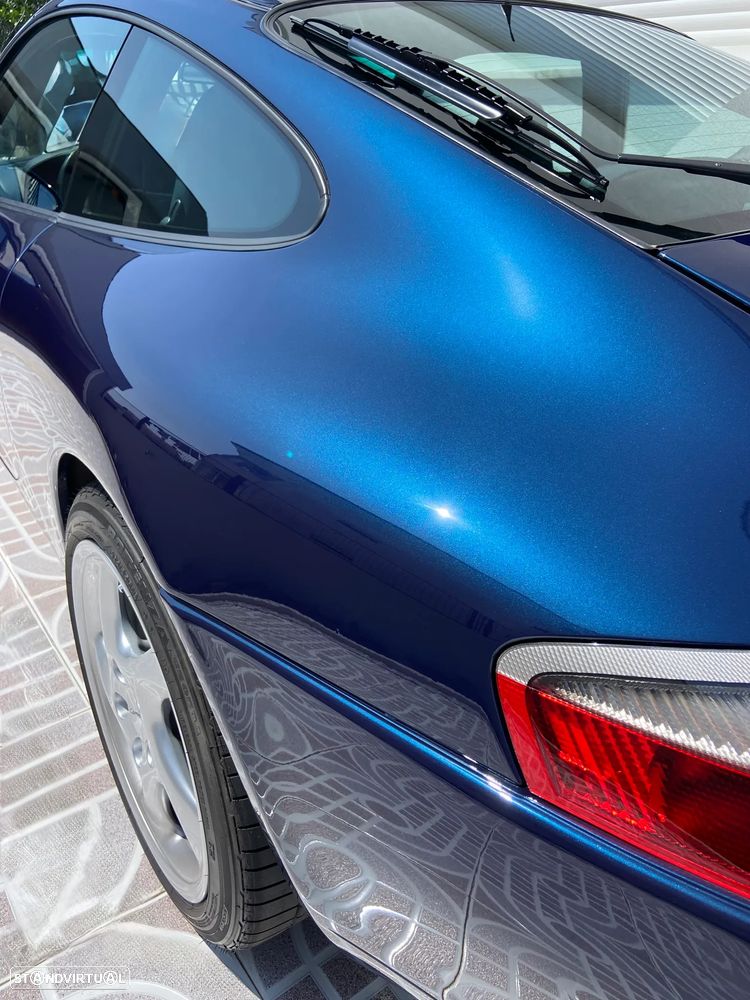 Porsche 911 (996) Carrera 4 Coupé - 21