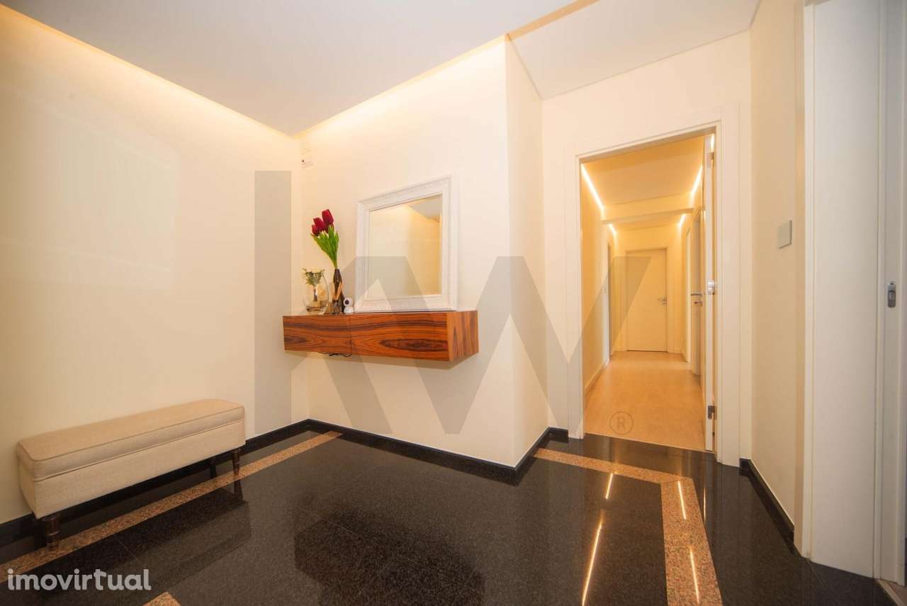 T3 QUINTA DO PATRIMÓNIO COM TERRAÇO E BOX 2 CARROS - Grande imagem: 3/45