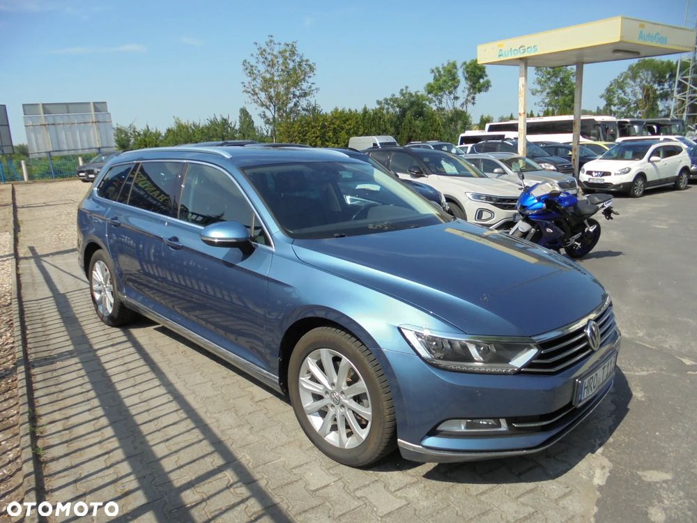 Volkswagen Passat Variant 2.0 TDI SCR BlueMotion Highline - 2