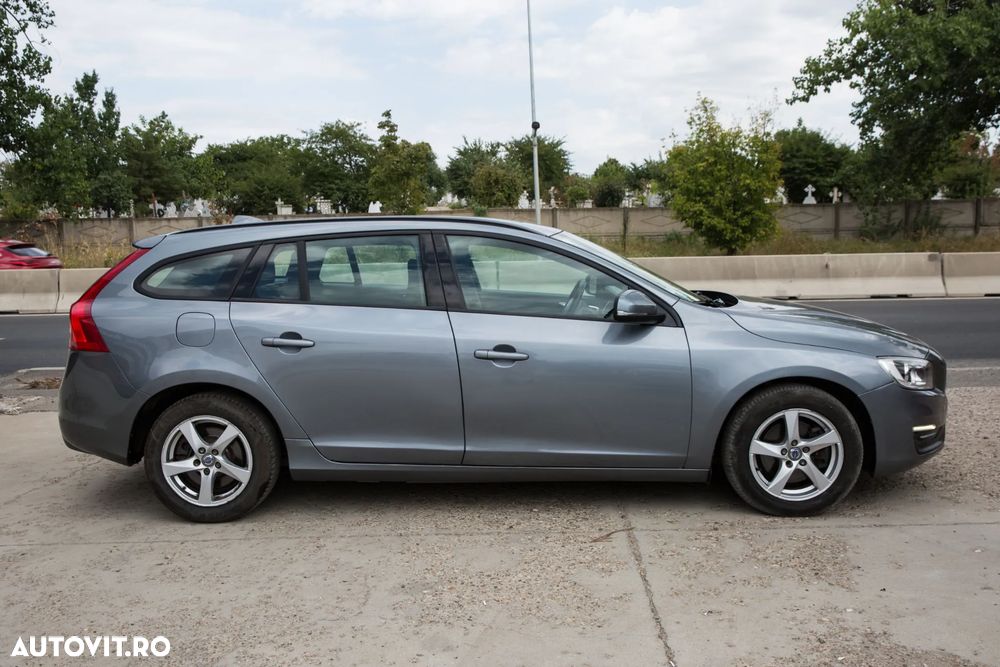 Volvo V60 D2 Geartronic Kinetic - 8