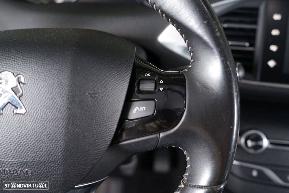 Peugeot 308 1.6 e-HDi Allure - 18