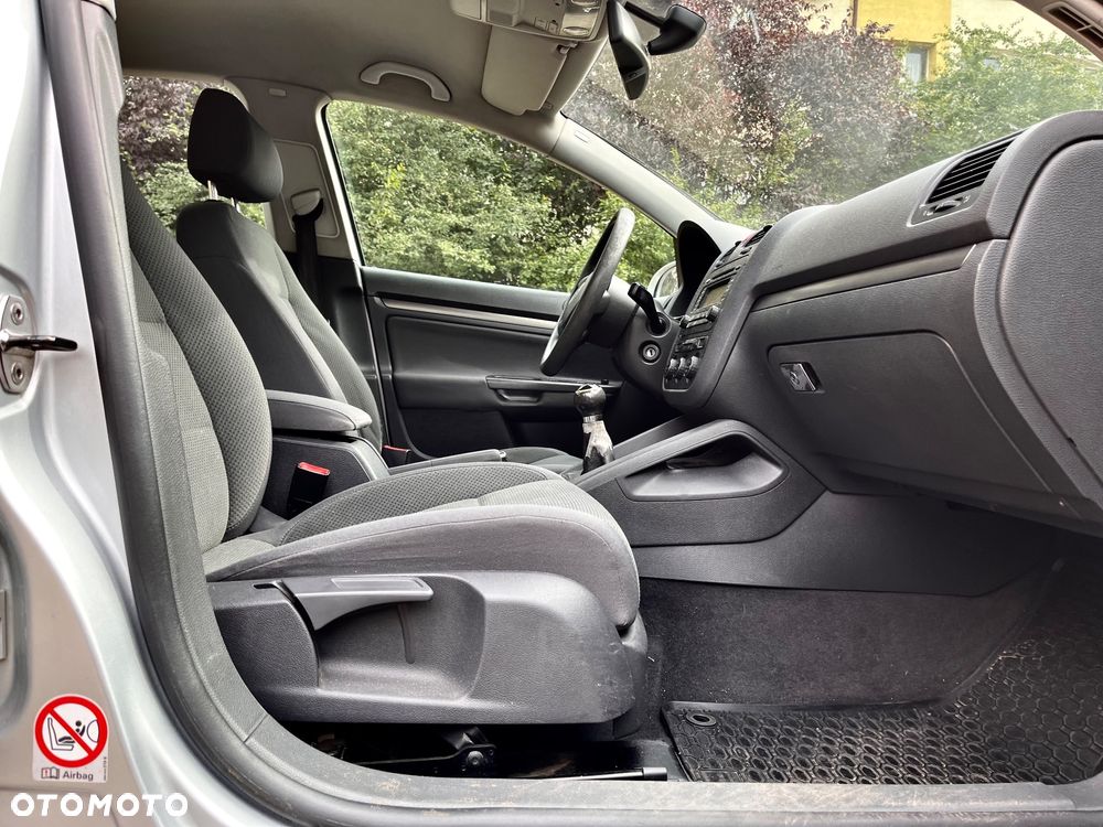 Volkswagen Golf - 9