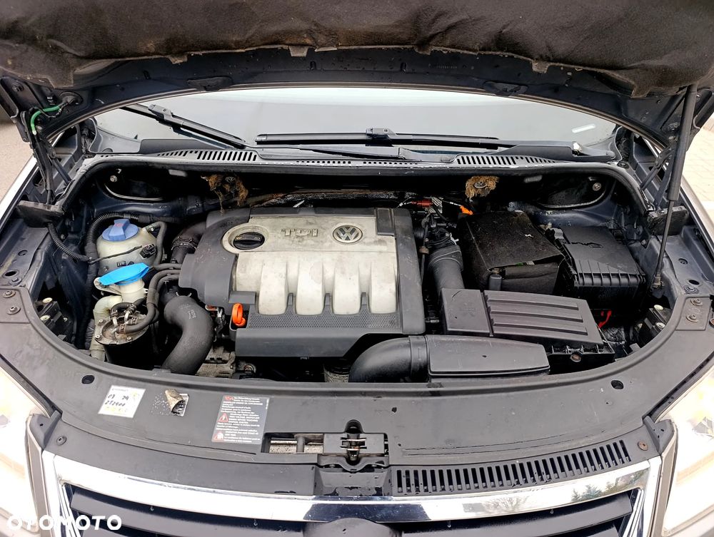 Volkswagen Touran 1.9 TDI DPF United - 24