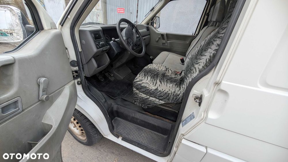 Volkswagen Transporter - 5