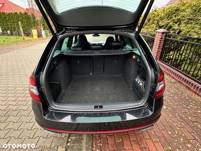 Skoda Octavia 2.0 TDI DSG RS - 12