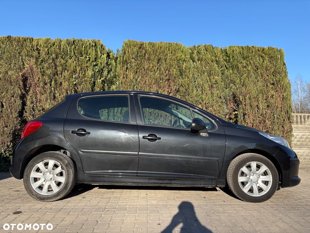 Peugeot 207 1.4 16V Trendy - 3