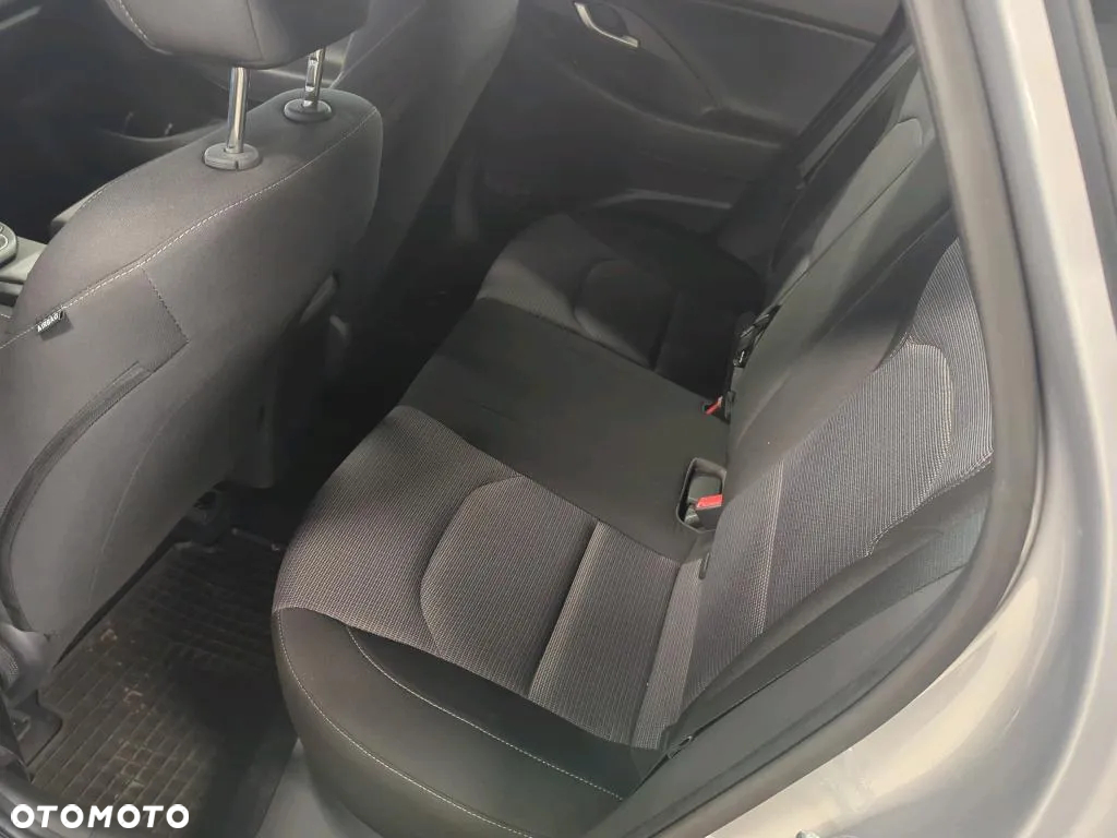 Hyundai i30 1.5 DPI Modern - 13