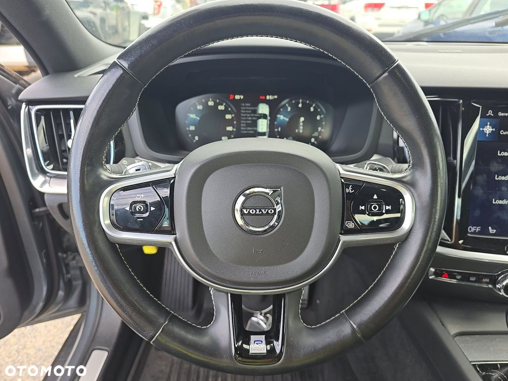 Volvo S60 T6 AWD R-Design - 10