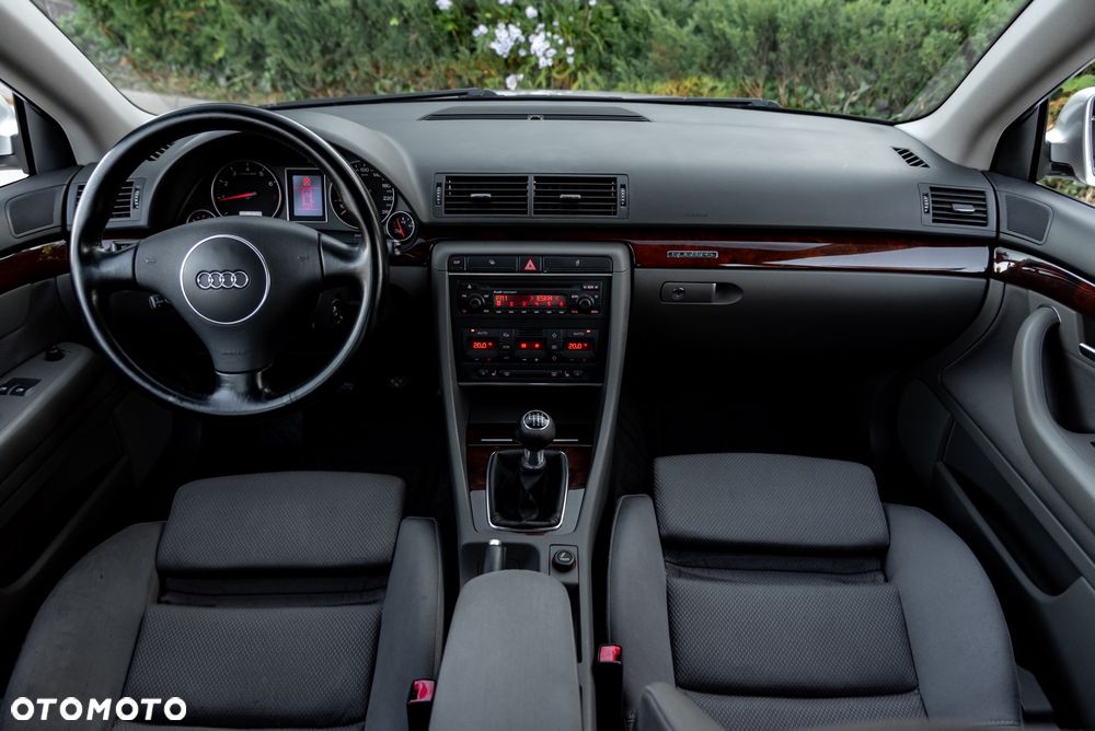 Audi A4 Limousine 1.8 T quattro - 23