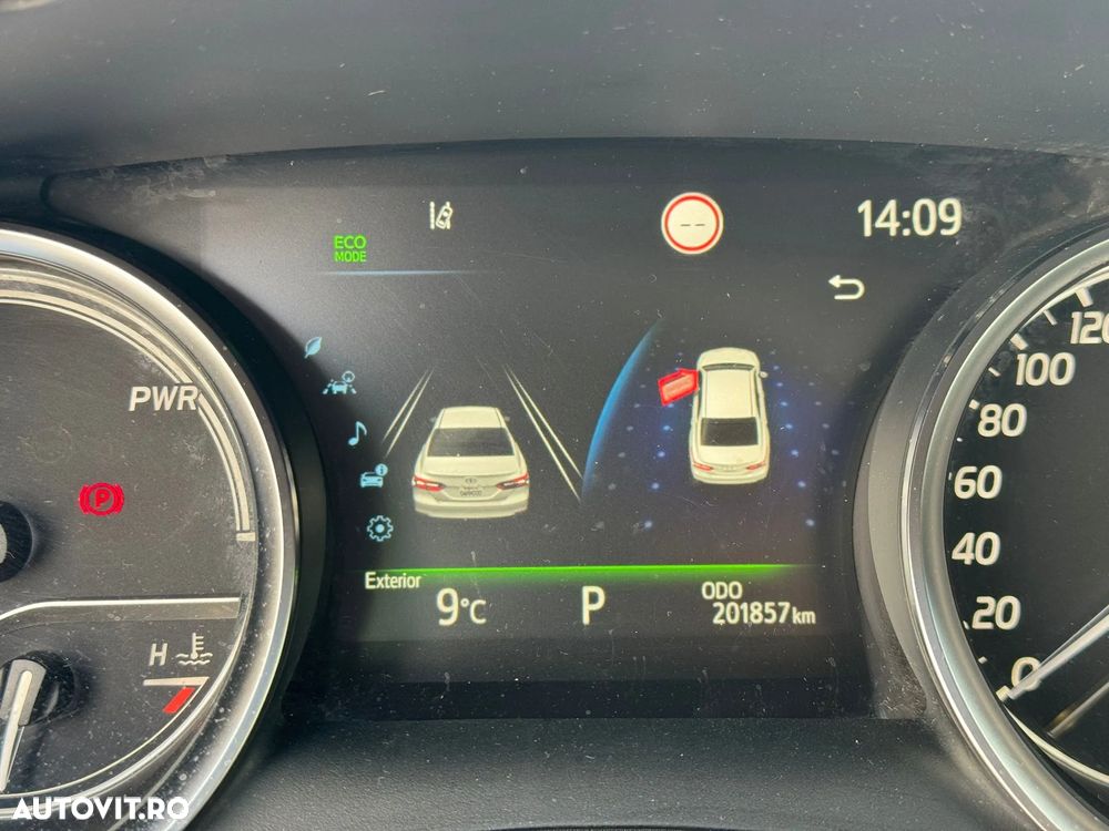 Toyota Camry 2.5 Dynamic - 17