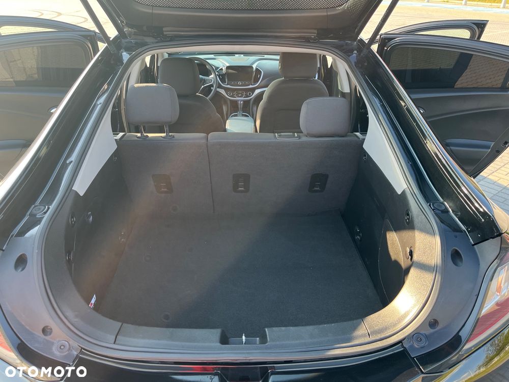 Chevrolet Volt - 38