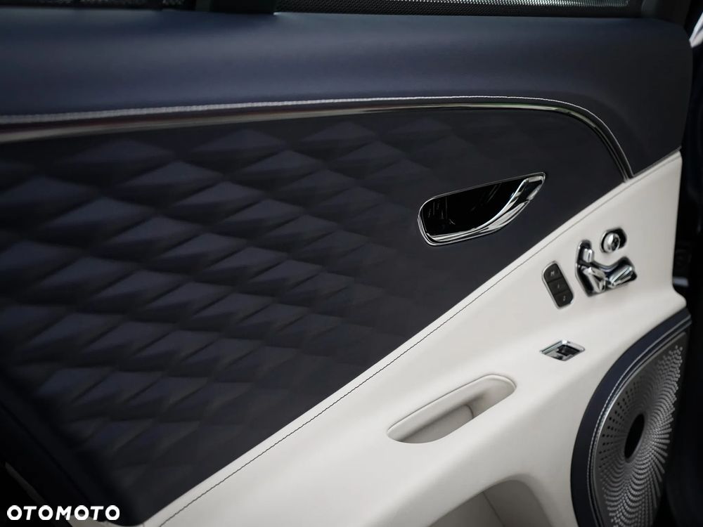 Bentley Flying Spur W12 S - 10