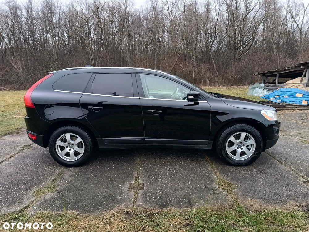 Volvo XC 60 D4 AWD Edition Pro - 4