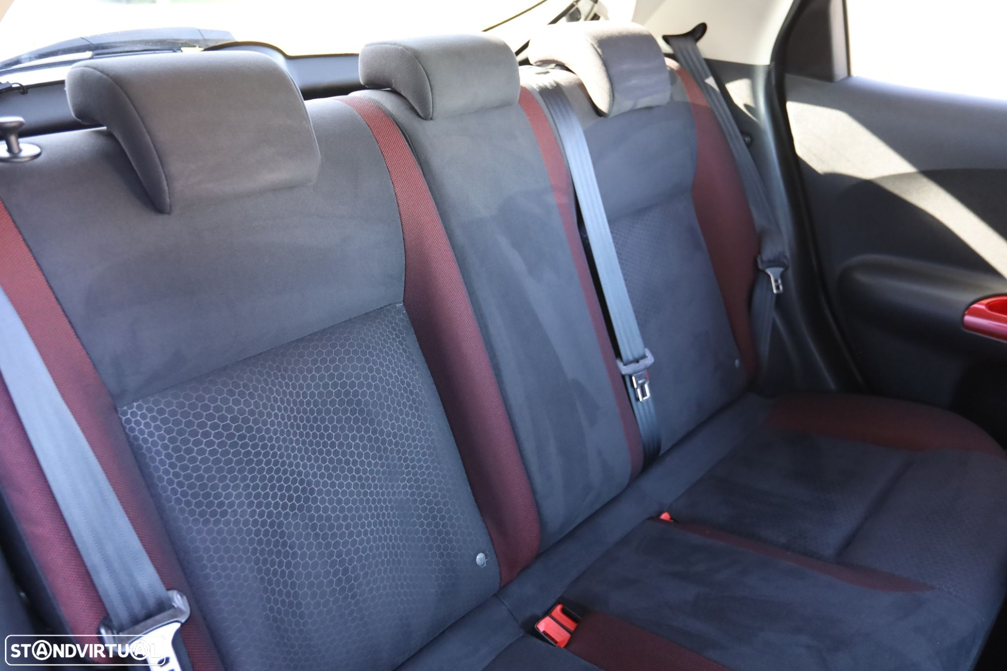 Nissan Juke 1.6 T Tekna Sport - 15