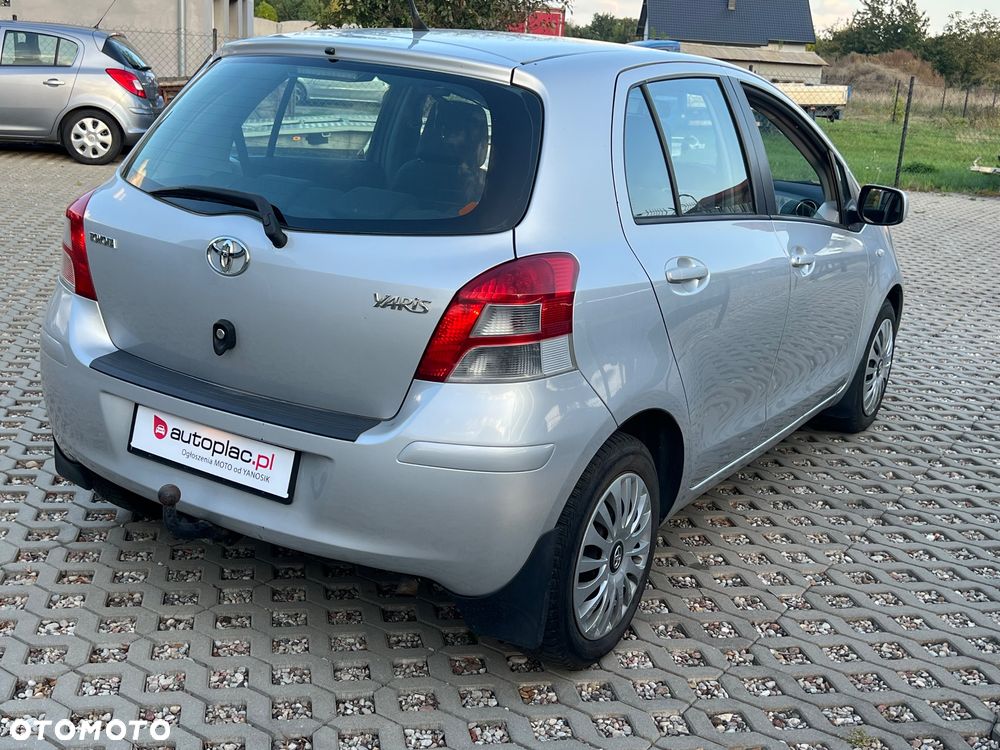 Toyota Yaris 1.4 D-4D Cool - 4