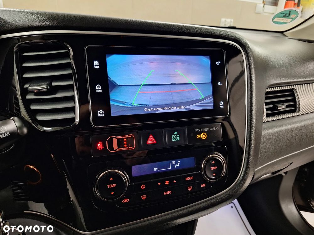 Mitsubishi Outlander 2.0 2WD Diamant Edition - 32