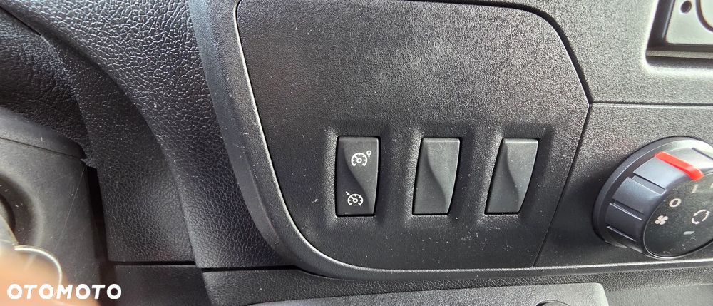 Renault MASTER KONTENER WINDA KLIMATYZACJA - 37
