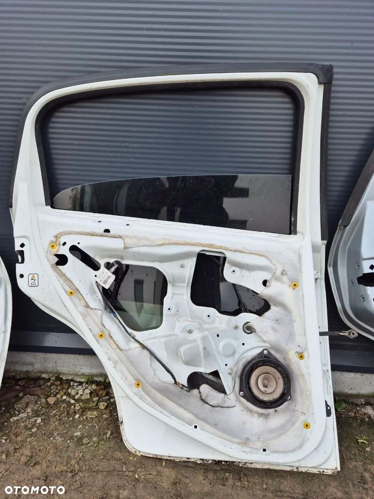 DRZWI FIAT GRANDE PUNTO 5D - 13
