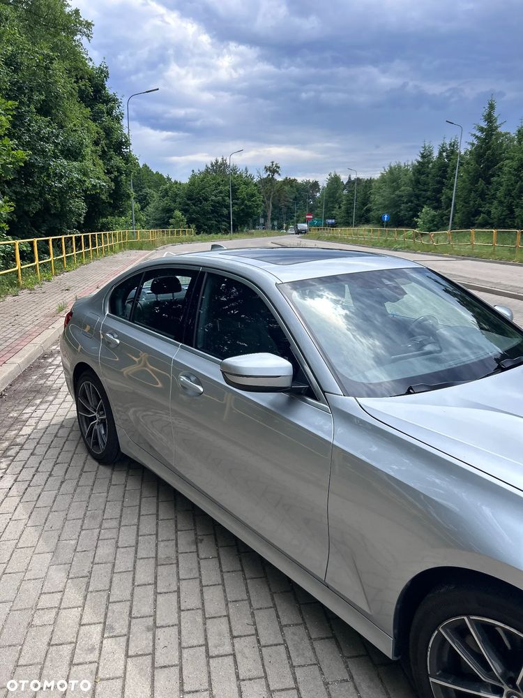 BMW Seria 3 330i Luxury Line sport - 14