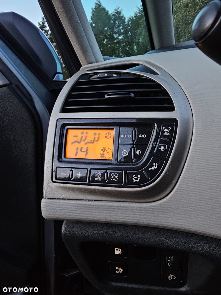 Citroën C4 Grand Picasso 1.6 HDi X - 12