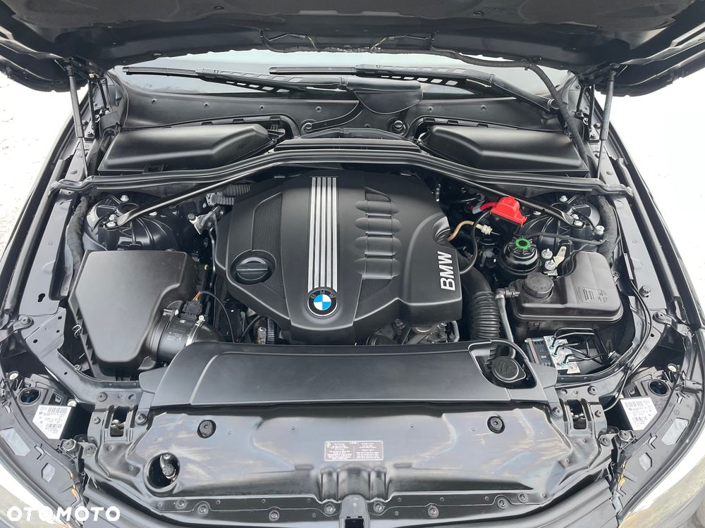 BMW Seria 5 520d Edition Lifestyle - 28