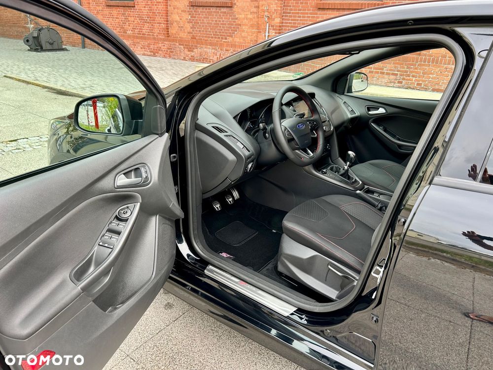 Ford Focus 1.0 EcoBoost Start-Stopp-System ST-LINE STYLE - 14