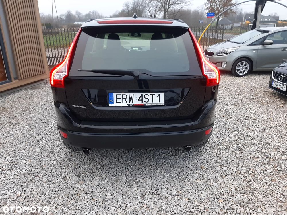 Volvo XC 60 D5 AWD Momentum - 9