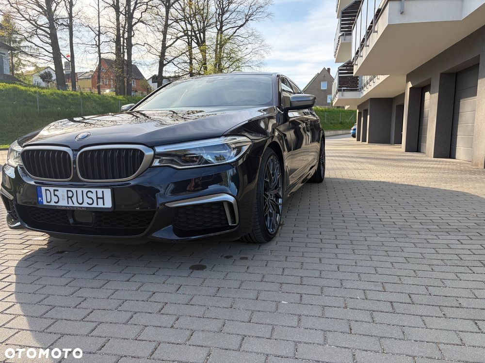 BMW Seria 5 M550i xDrive sport - 6