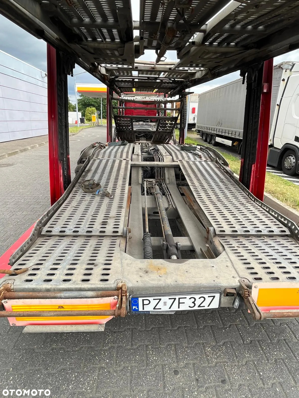 Mercedes-Benz Actros - 10
