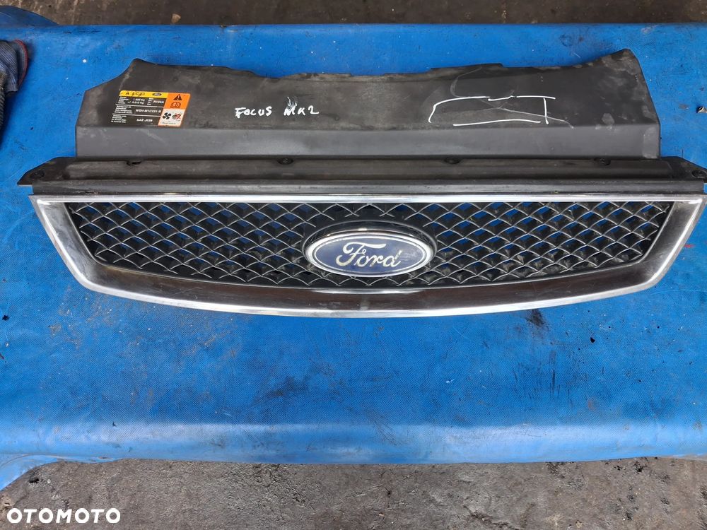 Grill atrapa zderzaka Ford Focus Mk2 przód zamek maski - 1