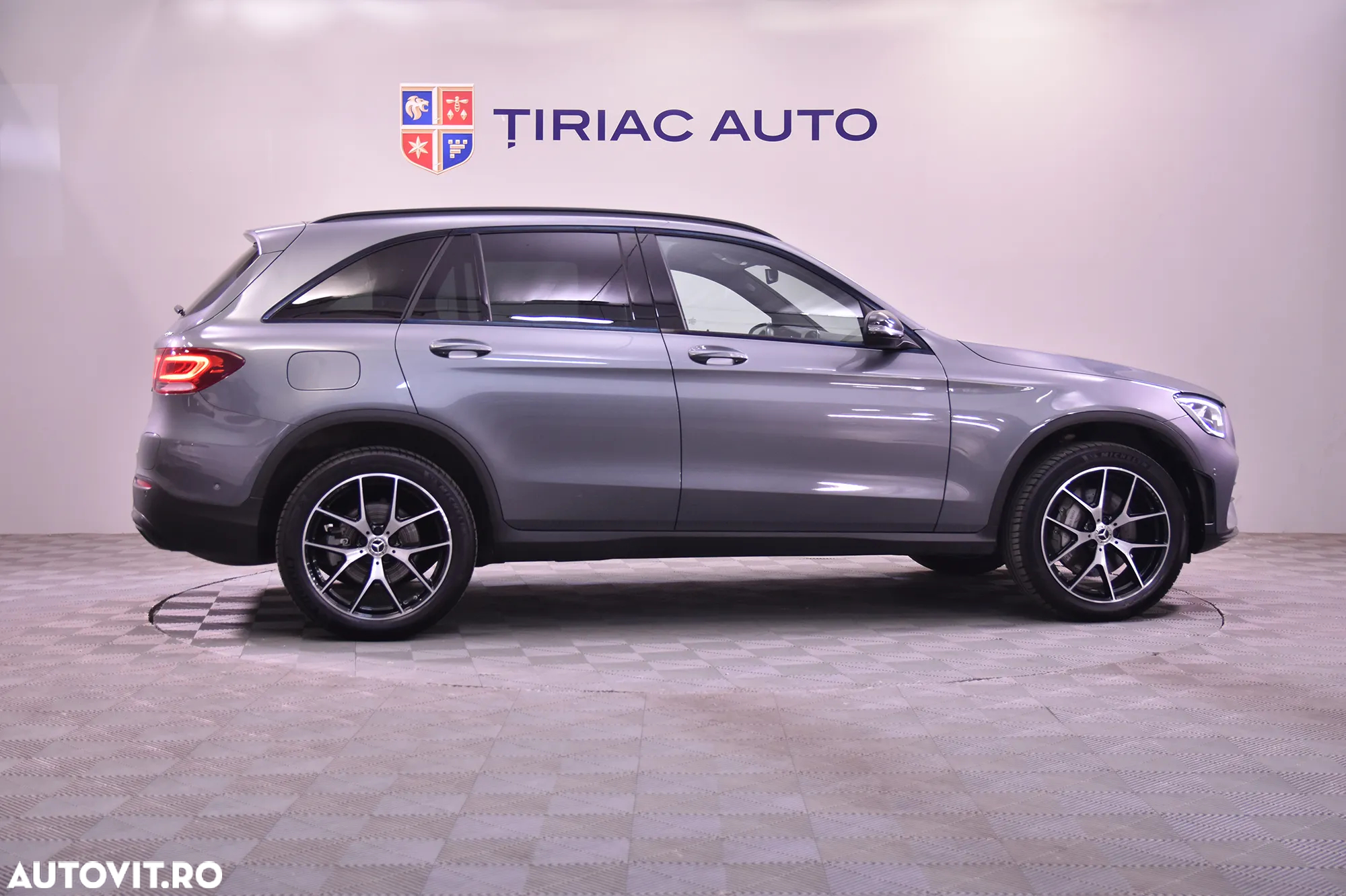 Mercedes-Benz GLC 300 de 4Matic 9G-TRONIC AMG Line - 6