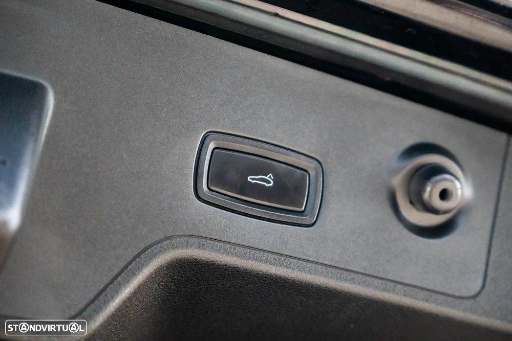 Porsche Panamera Sport Turismo 4 E-Hybrid Platinum Edition - 16