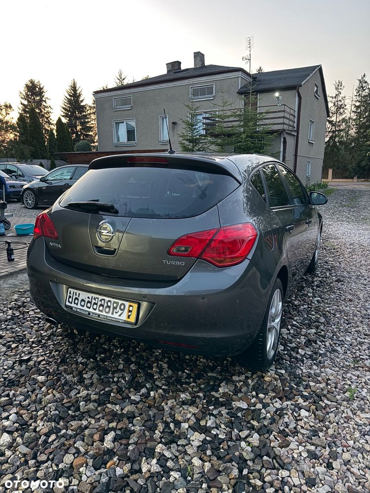 Opel Astra - 4