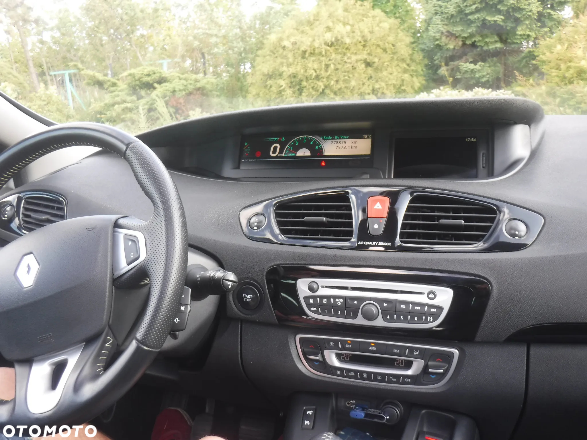 Renault Scenic 2.0 dCi Privilege - 9