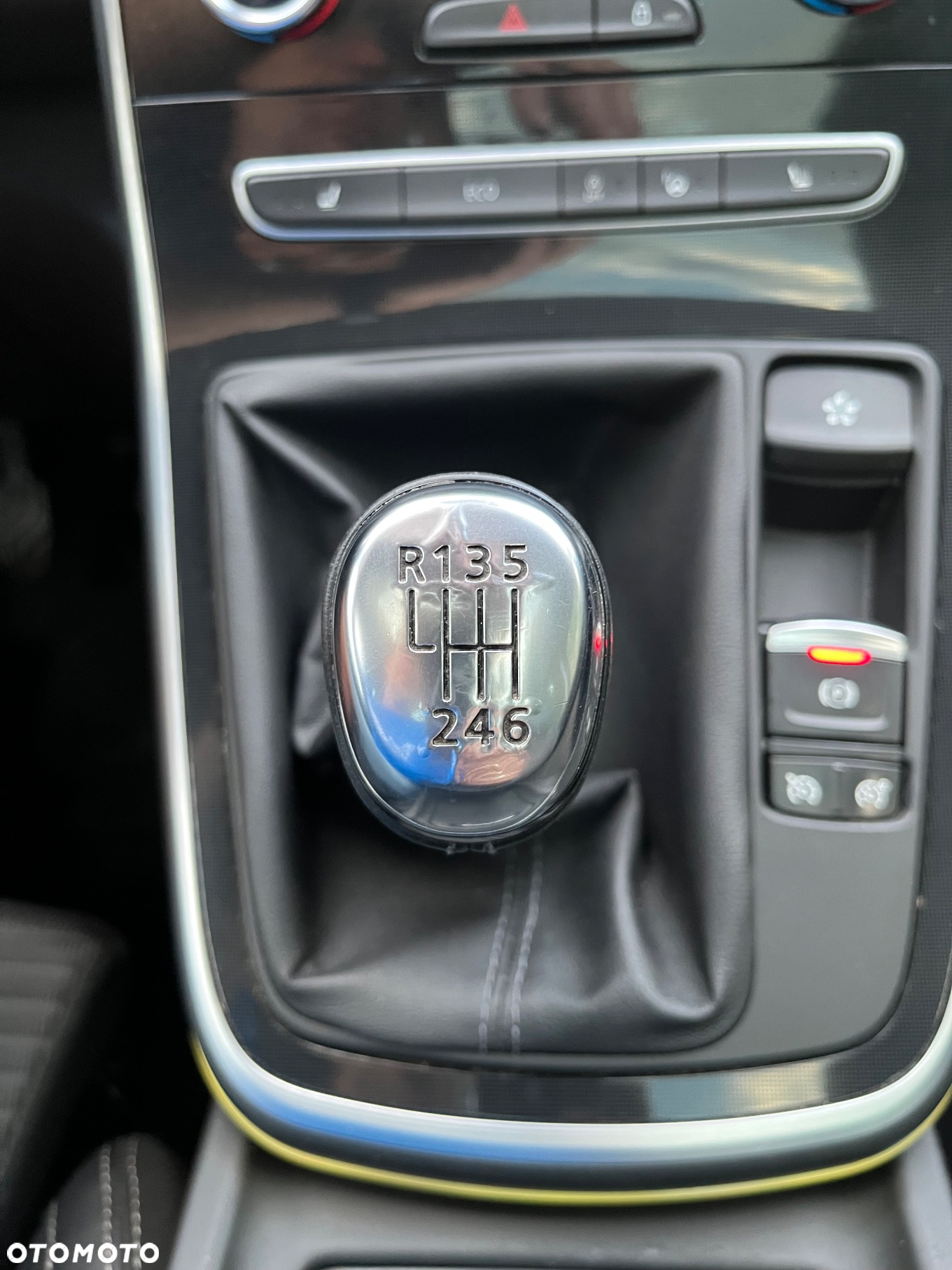 Renault Grand Scenic - 17