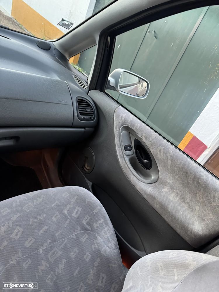 SEAT Alhambra 1.9 TDI Confort - 11