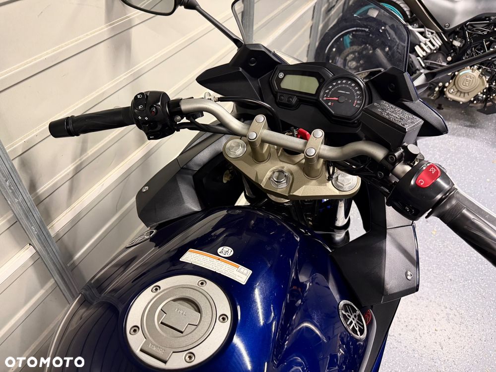 Yamaha XJ - 8