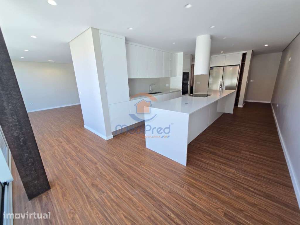 Moradia T3+1 NOVA, com Rooftop de 45 m2 | Famões, Odivelas - Grande imagem: 5/47