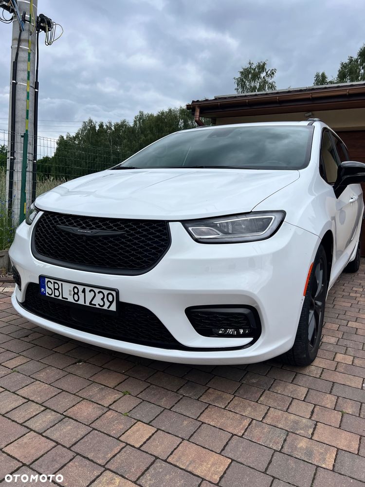 Chrysler Pacifica - 11