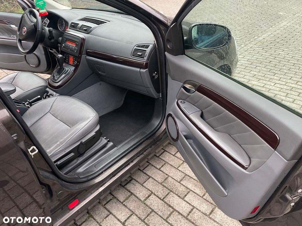 Fiat Croma 2.4 JTD Emotion - 9