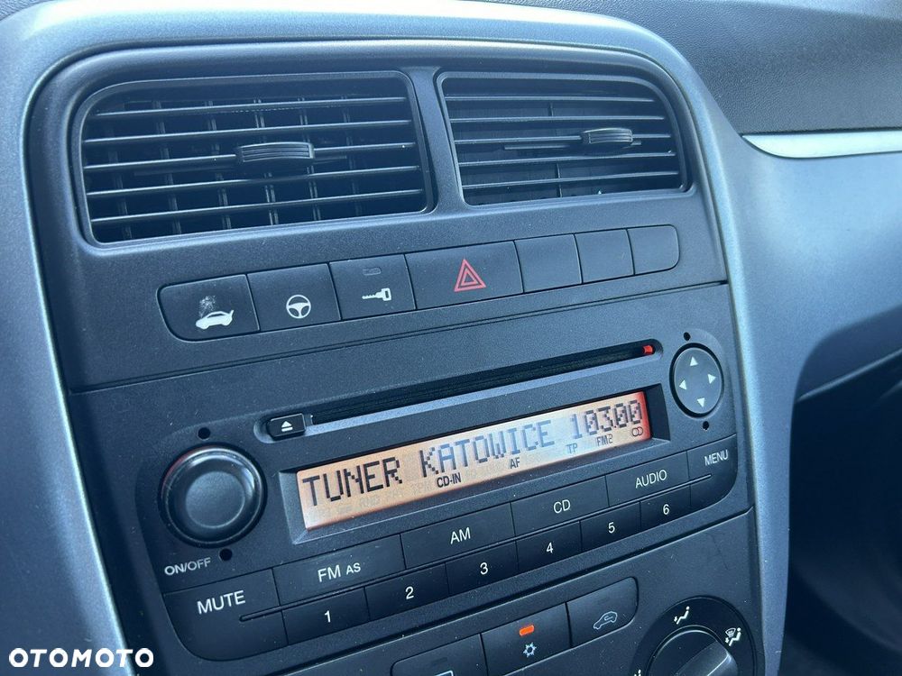 Fiat Punto 1.4 Young - 13