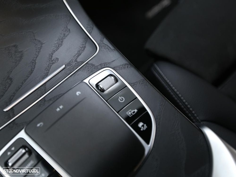 Mercedes-Benz GLC 300 de 4Matic 9G-TRONIC — fotografia 24
