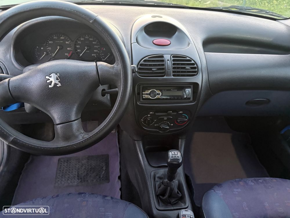 Peugeot 206 1.1 Color Line - 14