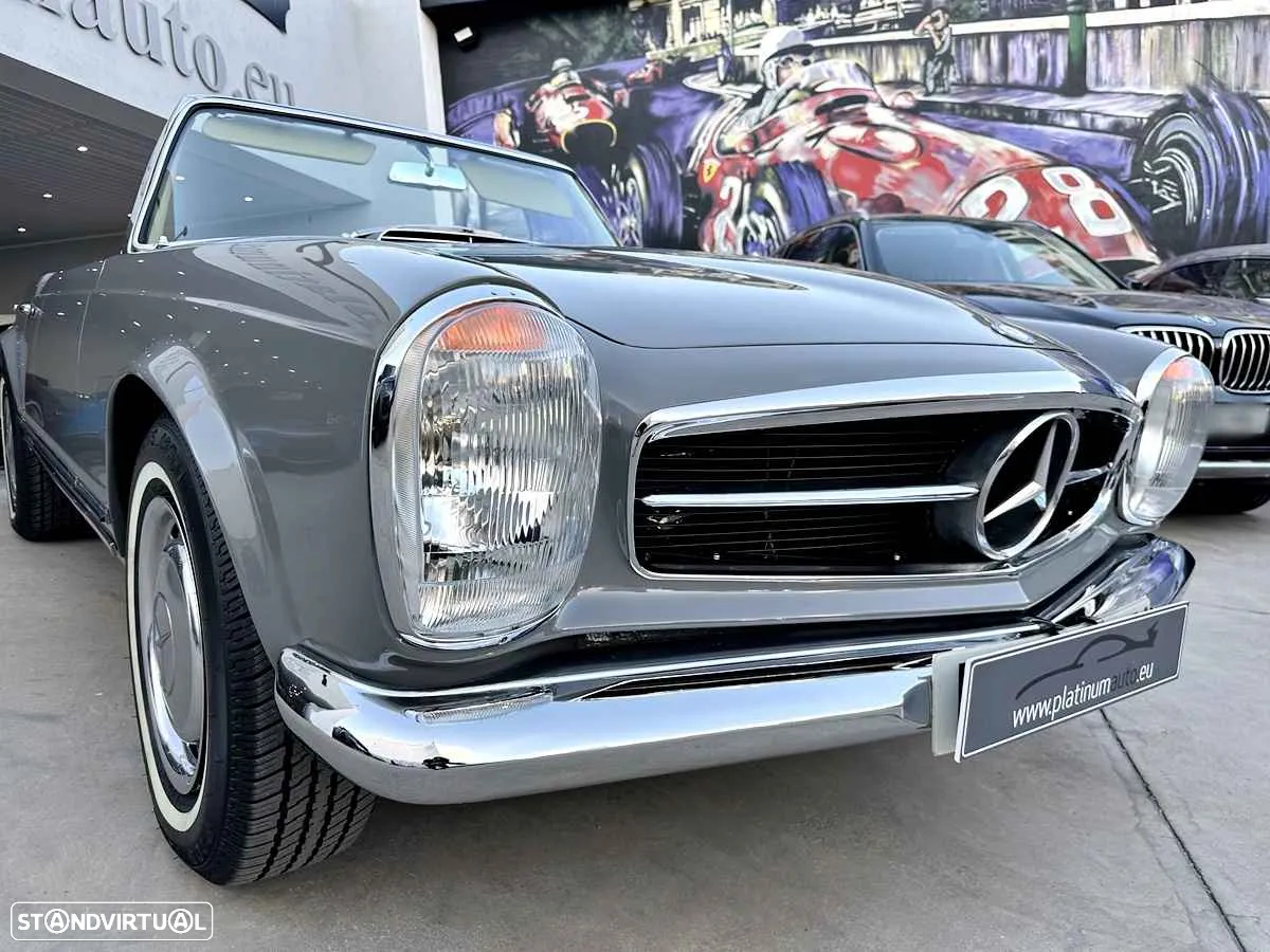 Mercedes-Benz 230 - 44