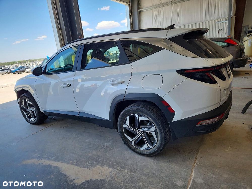 Hyundai Tucson - 4